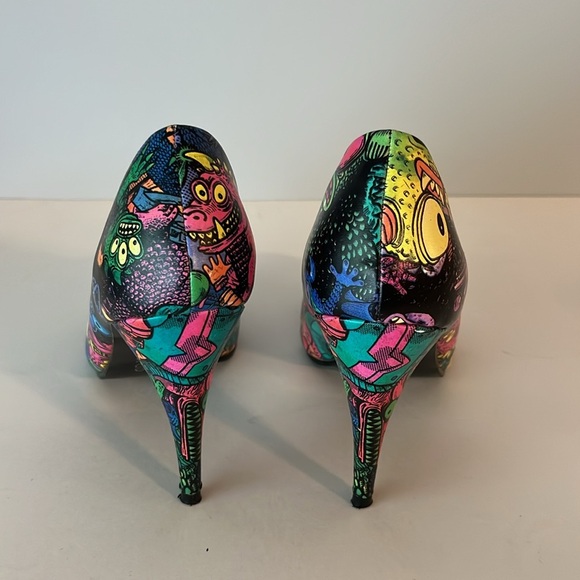 Iron Fist Multicolor Graphic Heels - Picture 6 of 8